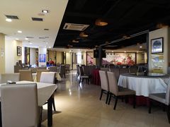 大堂-金杏·粘卷子 烤鸭 农家菜