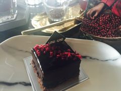 -UNI UNI(环亚凯瑟琳店)