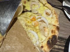 海鲜披萨-巴别塔法餐舍(朝阳店)