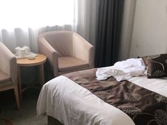 -雍村饭店(西安钟楼大差市地铁站店)