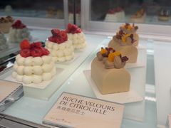 -潮一不贰·法式甜品·生日蛋糕·西式简餐(外滩店)