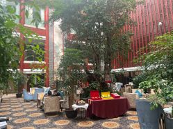 -成都世外桃源酒店-宴会厅·草坪婚礼·会议活动