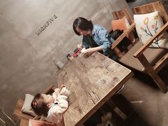 -HIGH FIVE哈福手工汉堡(桂林路店)