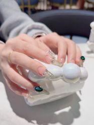 -丽心自助美甲美睫