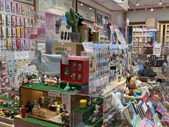 -猫的天空之城概念书店(束河店)