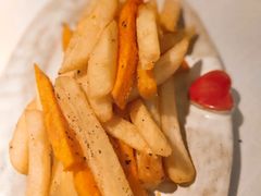 -春树下·树屋花房西餐厅(罍街AS1980店)