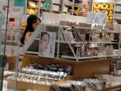 -名创优品(广西南宁江南区万达店)