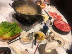 -鲜入围煮花胶鸡海鲜火锅