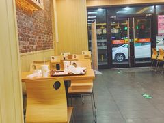 大堂-华莱士·全鸡汉堡(宝岗店)