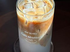 -Café Monson
