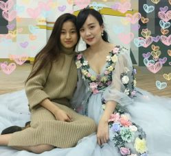 -觅白婚纱礼服馆