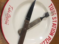 餐具摆设-Tube station站点比萨(王府井百货店)