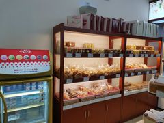 -红宝石·鲜奶小方·海派西点房(莘庄龙之梦店)