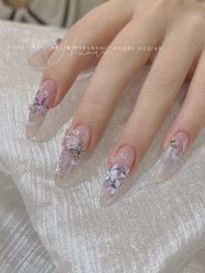 -花岐款式专研健康美甲沙龙