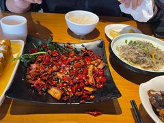 -隔壁老王·家常云南菜(花巷店)