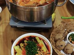 -苗家大院酸汤鱼(贵阳北站店)