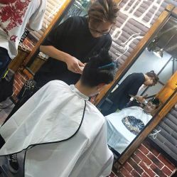 -欣艺美发沙龙