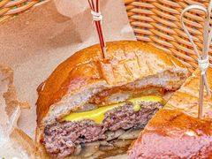 -LESCEDARS Brasserie Bistro香柏树