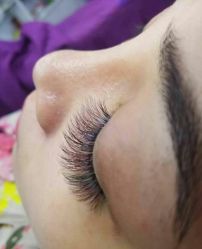 -美斯洛美甲美睫连锁店