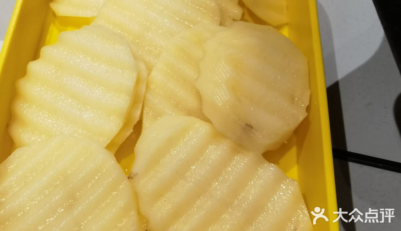 在东岭南街，临近刘老根大舞台的牛大骨！