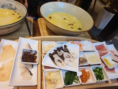 -芸南道·过桥米线(昆明老街旗舰店)