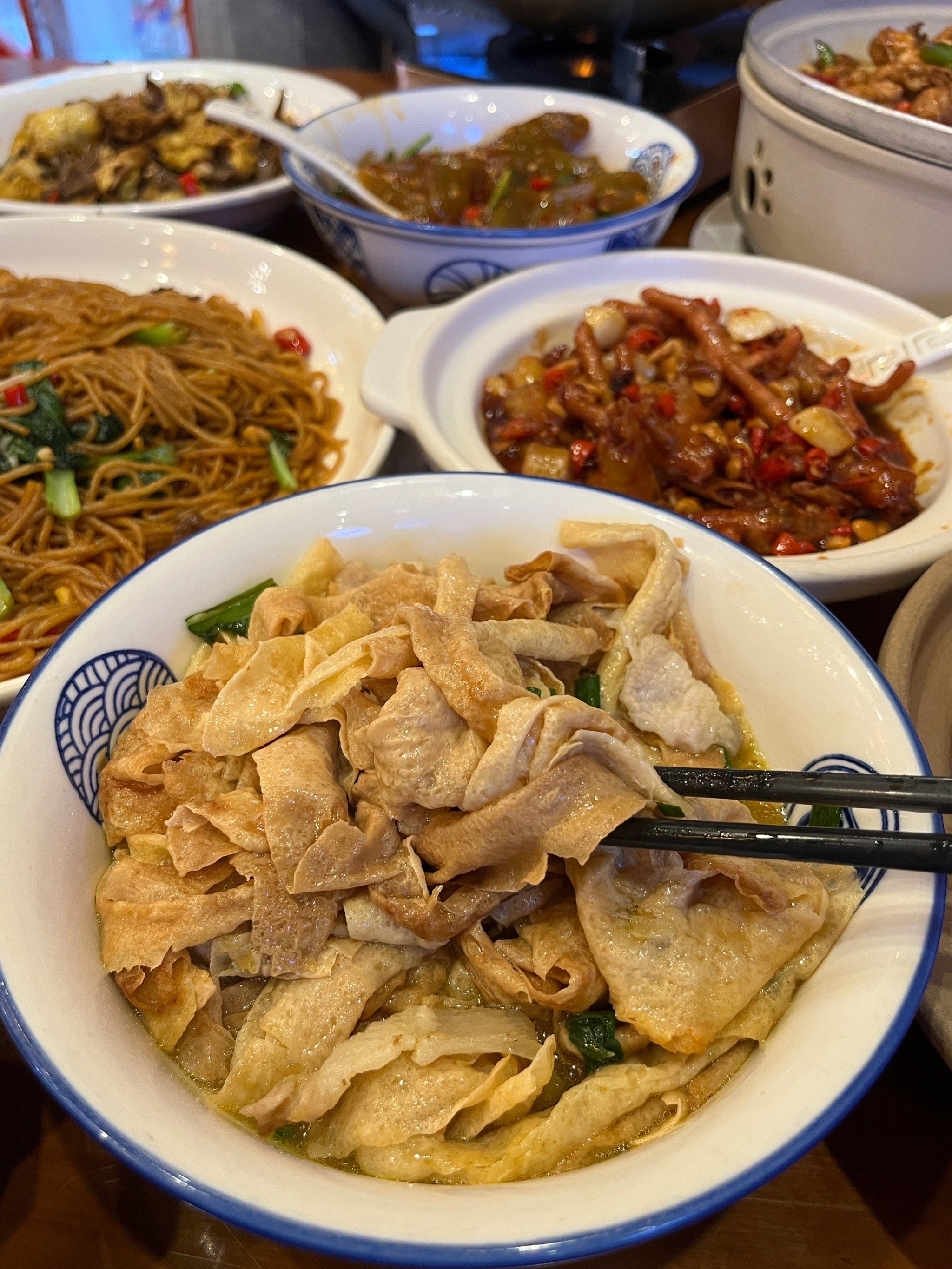 南昌西站旁边美食推荐（南昌西站附近有什么吃饭的地方） 南昌西站旁边美食保举
（南昌西站附近有什么用饭
的地方）《南昌西站附近有什么吃的吗》 美食资讯