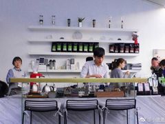 -UNI UNI(环亚凯瑟琳店)