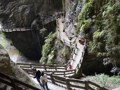 -龙水峡地缝景区