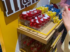 -m豆巧克力世界(上海世茂广场店)