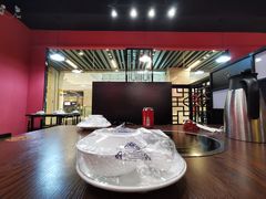 -虾弄弄海派小龙虾·牛羊蝎子火锅