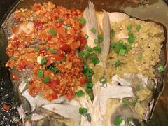 -阿瓦山寨·湘菜现炒·剁椒鱼头王(咸阳总店)