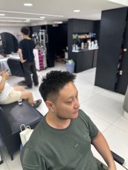 -乾健·烫染·接发SALON