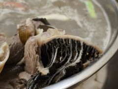 -老石黑山羊毛驴肉火锅(金凯广场店)