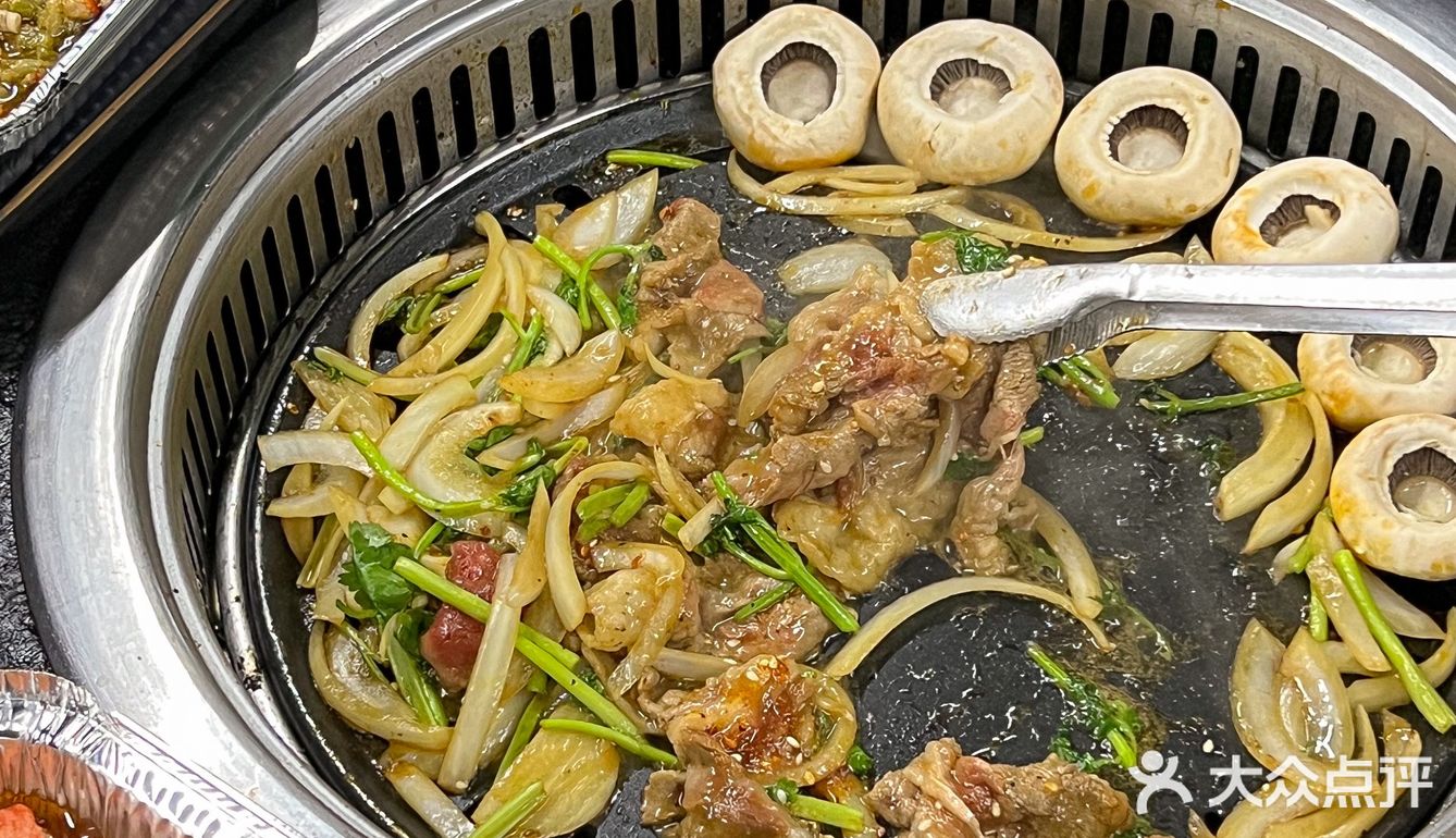 啊啊啊！在东门吃到了超好吃的烤肉[流泪]人均50！