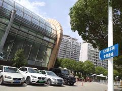 -源深体育中心-停车场