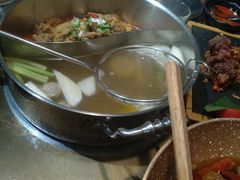 -左庭右院鲜牛肉火锅(金山万达店)