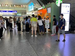 -星巴克(上海虹桥站2A检票口)