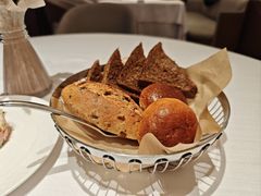 圣彼得堡面包筐-马克西姆俄罗斯餐厅(绥芬河店)