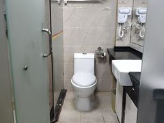 -宸玥酒店(成都西南财大地铁站店)