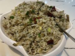 -凤凰路何眼镜香辣蟹(花果园店)