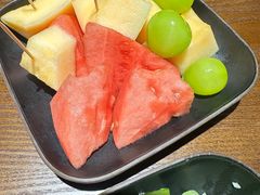 鲜果切-半酌烧烤小酒馆(南京东路店)
