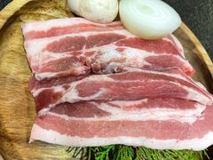 烤五花肉-草家酱蟹炭火烤肉店(珲春南路一店)