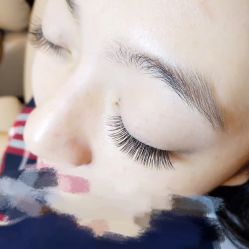 -睫乐园•睫公馆•美睫美甲沙龙