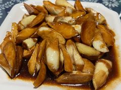 油焖茭白-唔呶喔哩酒家(生产街店)