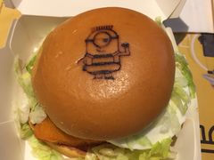 爆浆芝士鸡排堡-麦当劳(禄口机场T2航站楼)