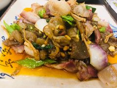 -黄桷树曹家私房菜(江与城店)