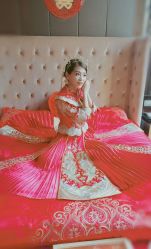 -贺贺新娘造型婚纱店