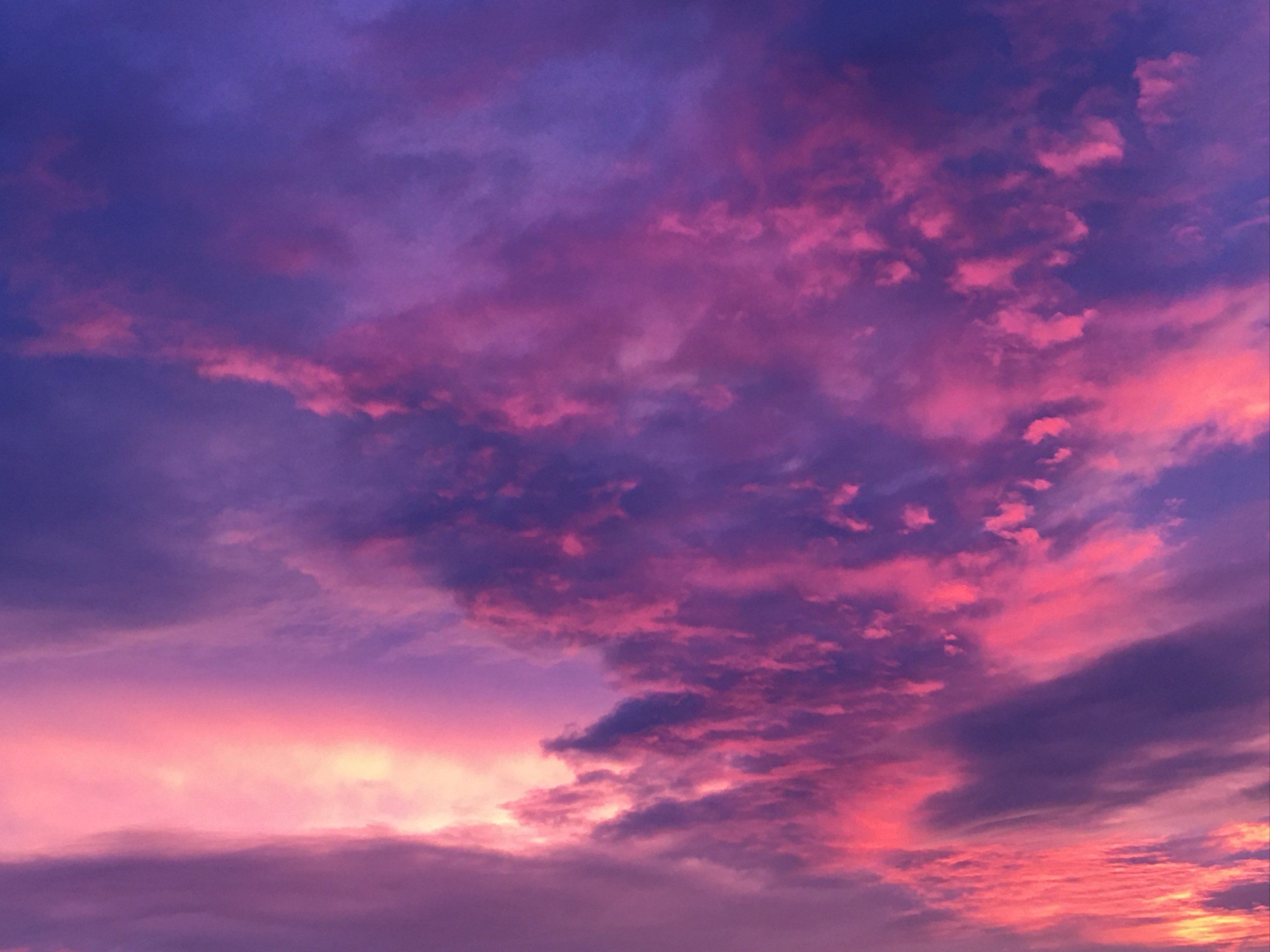 晚霞染红了天空