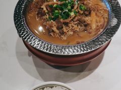 -渝是乎酸菜鱼·川渝小炒(新世界百货望京店)
