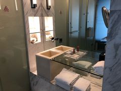 -上海滴水湖皇冠假日酒店